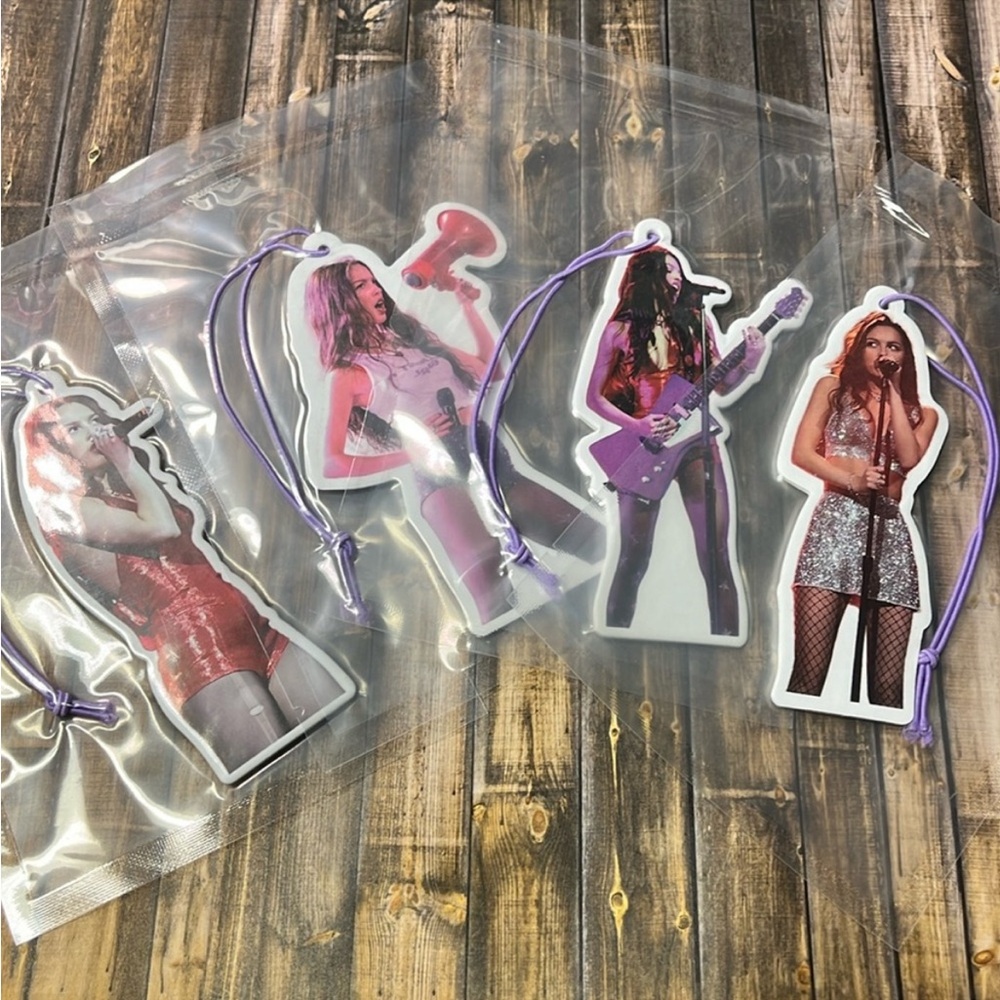 5for$10 Assorted Scent Olivia Rodrigo Four Cute
Singer Car Air Freshener NWOT